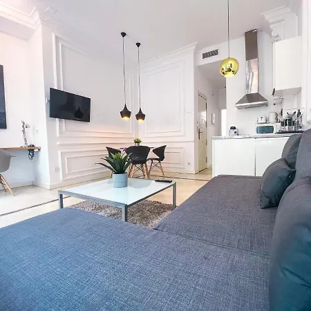 Apartment Baron Reina